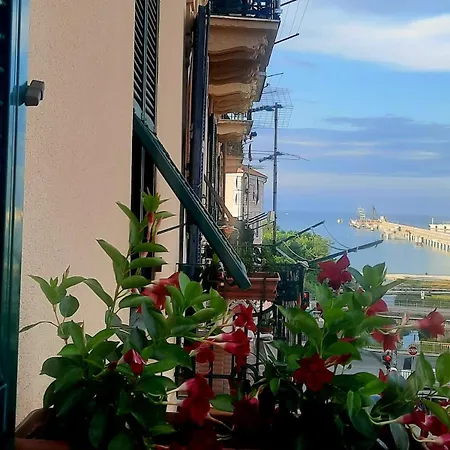 Apartament Casada - Ampio Con Vista Mare Nel Cuore Di Vado Ligure