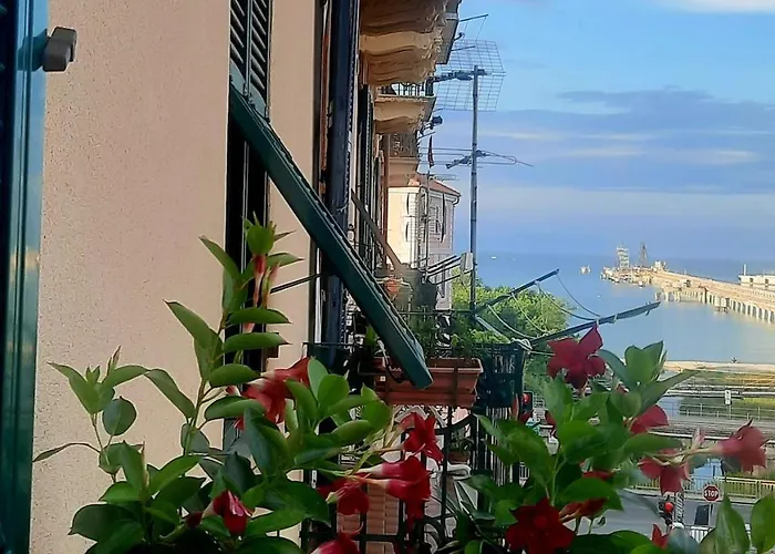 Appartement Casada - Ampio Con Vista Mare Nel Cuore Di Vado Ligure
